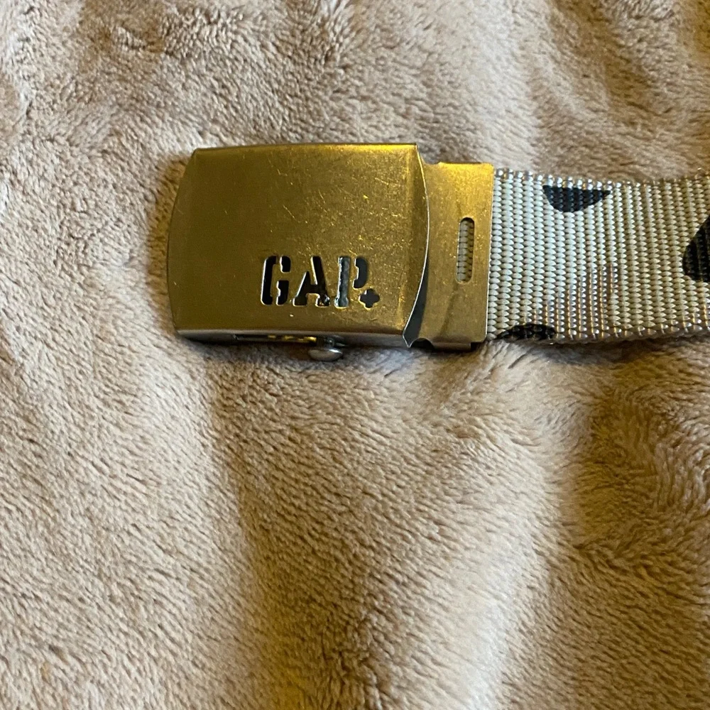 GAP Camo Web Belt in Black and Gray